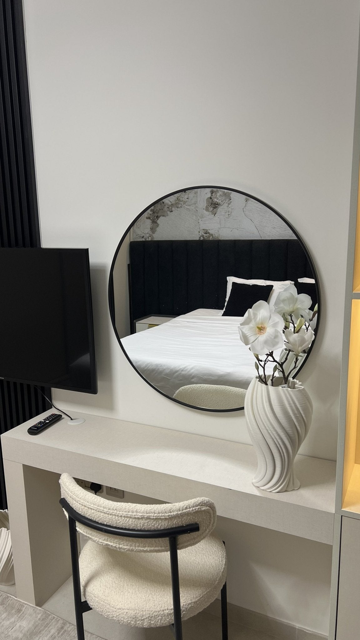 Lumivelle Vase - Modera Decor