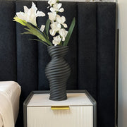 Modera Noir - Modera Decor